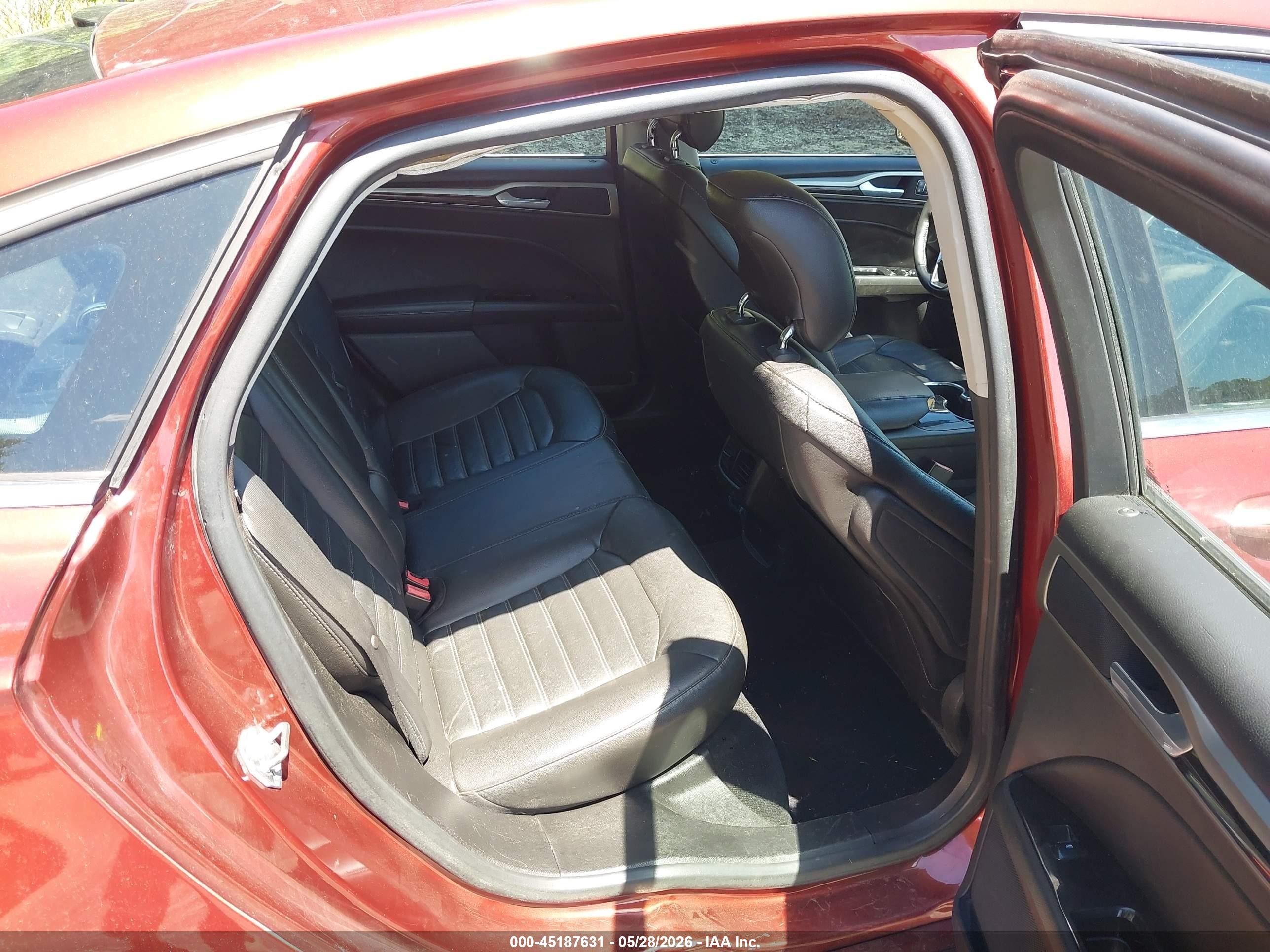 2014 Ford Fusion Se Red vin: 3FA6P0HD2ER351017