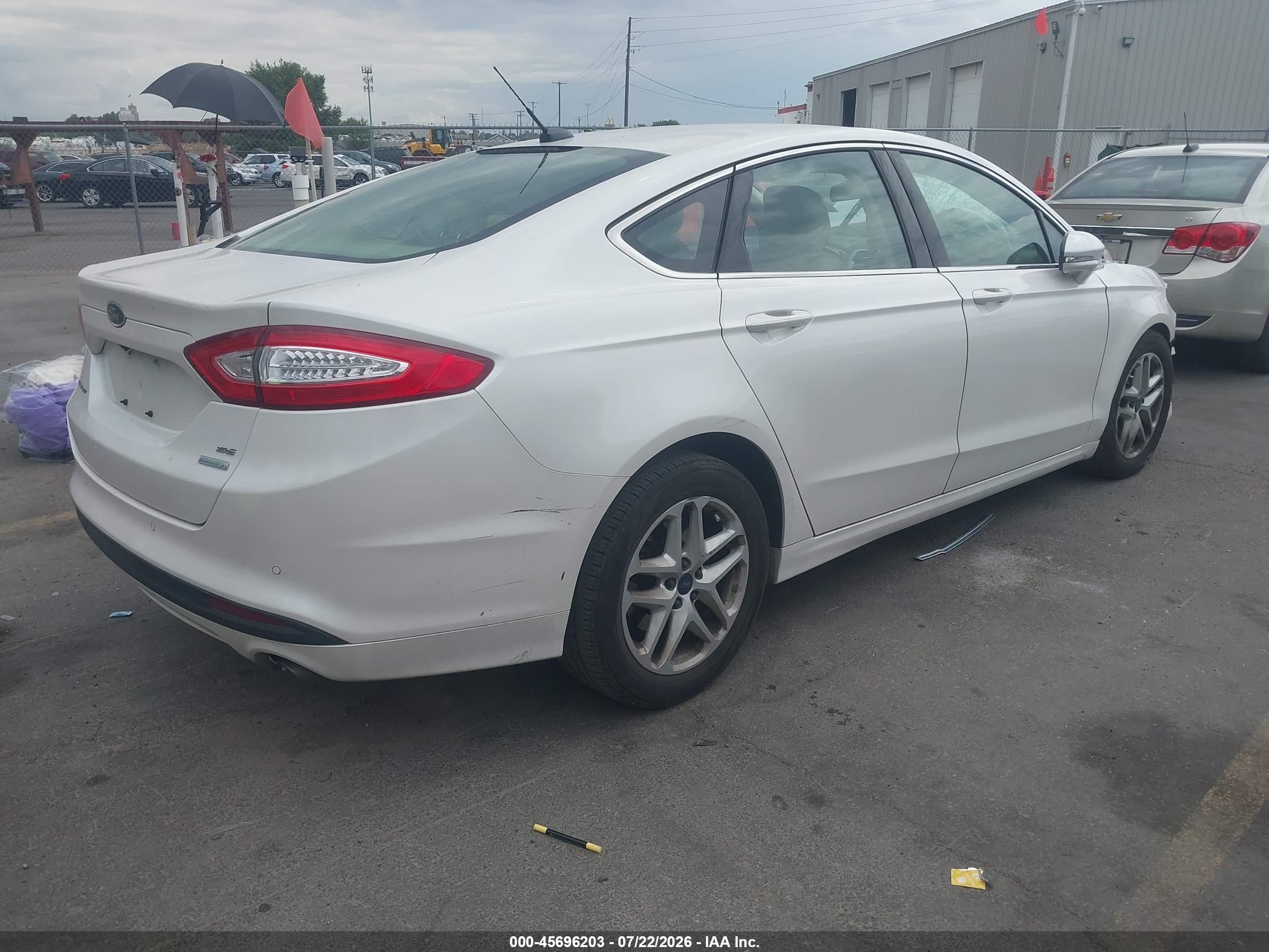 2015 Ford Fusion Se Белый vin: 3FA6P0HD2FR170257