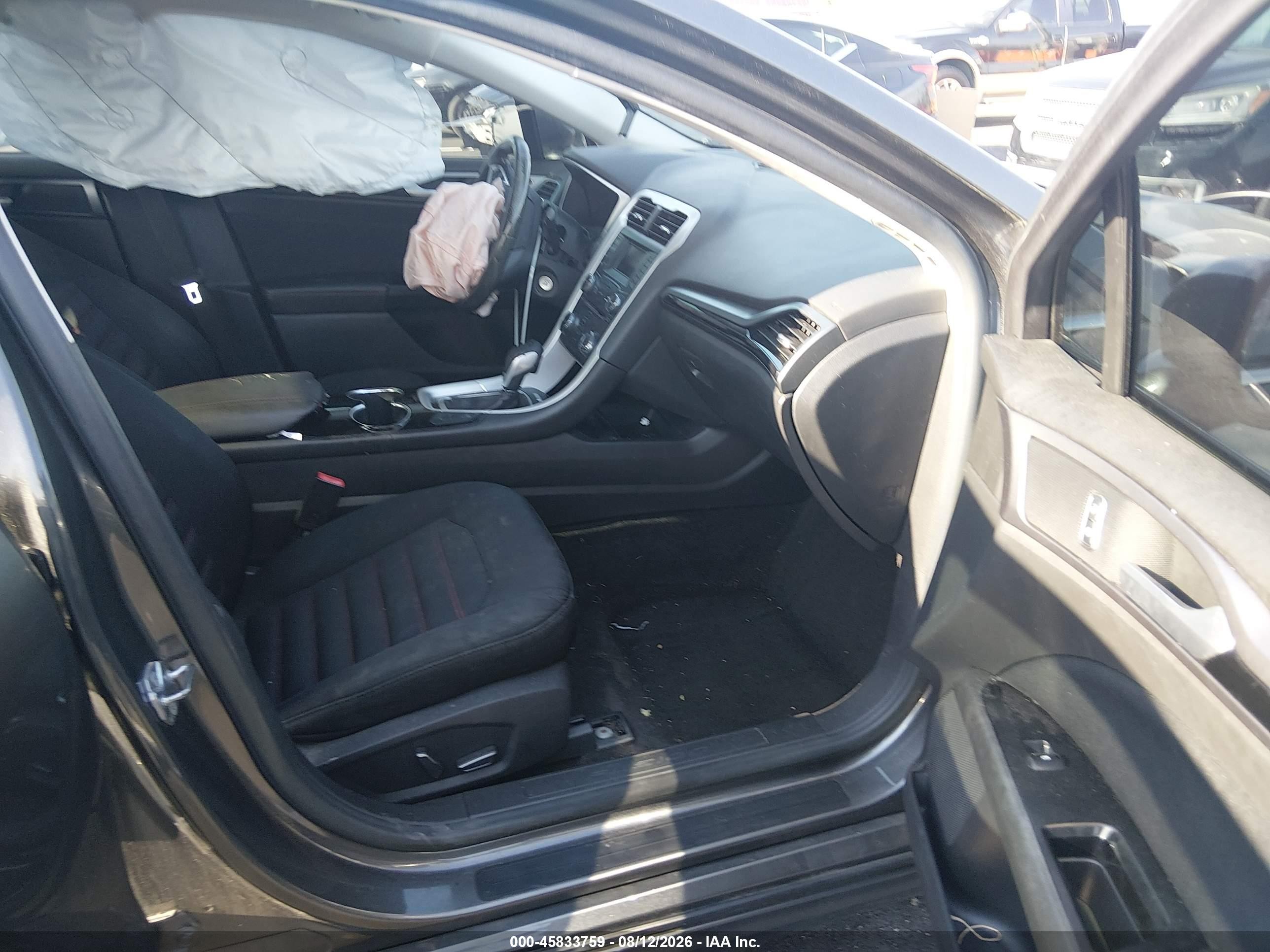 2015 Ford Fusion Se Серый vin: 3FA6P0HD2FR202902