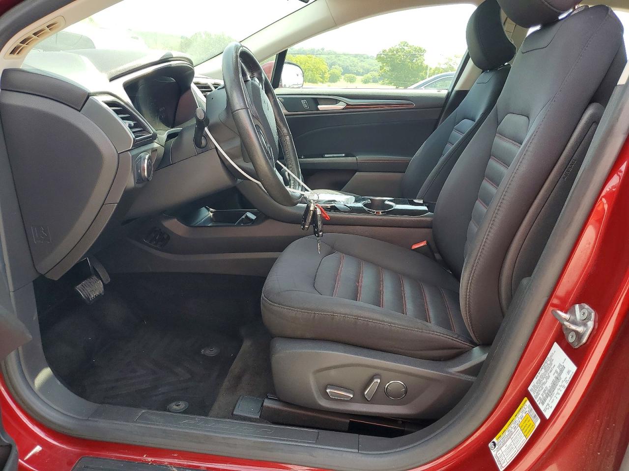 2015 Ford Fusion Se Красный vin: 3FA6P0HD2FR234202