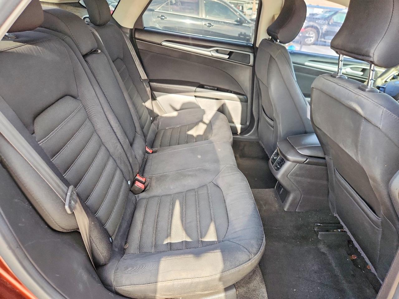 2015 Ford Fusion Se Burgundy vin: 3FA6P0HD2FR300960