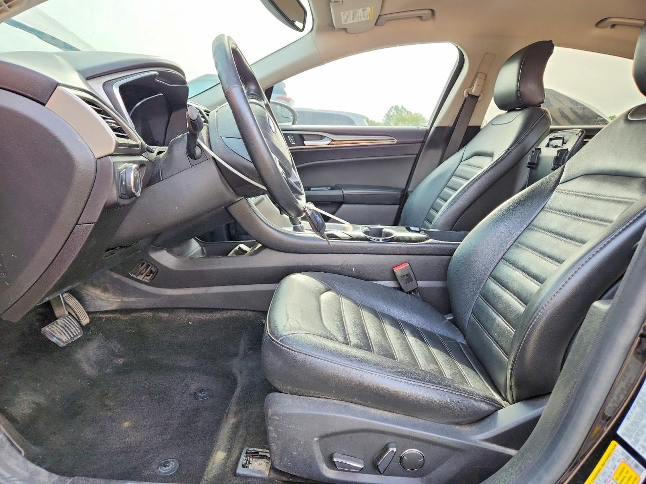 2016 Ford Fusion Se Black vin: 3FA6P0HD2GR232127