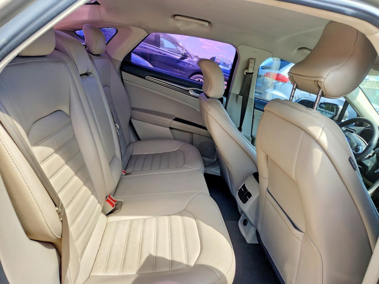2017 Ford Fusion Se Tan vin: 3FA6P0HD2HR245977