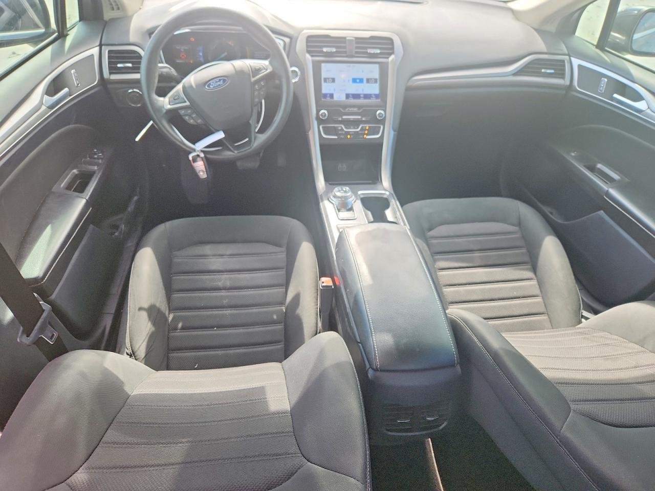 2020 Ford Fusion Se Gray vin: 3FA6P0HD2LR218271