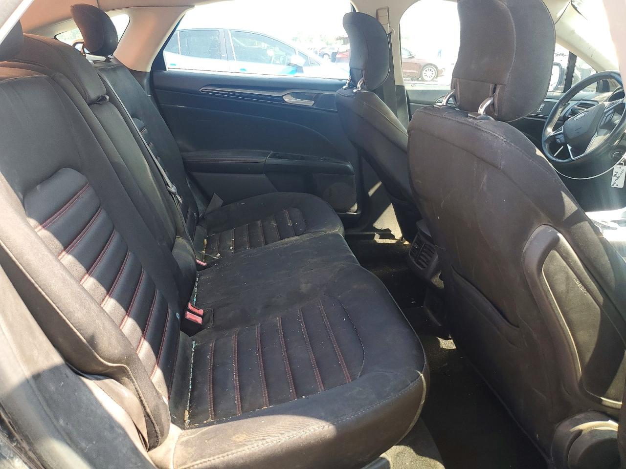 2014 Ford Fusion Se Черный vin: 3FA6P0HD3ER109594