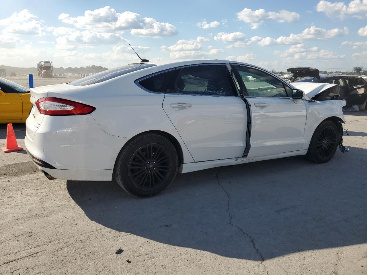 2014 Ford Fusion Se White vin: 3FA6P0HD3ER200025