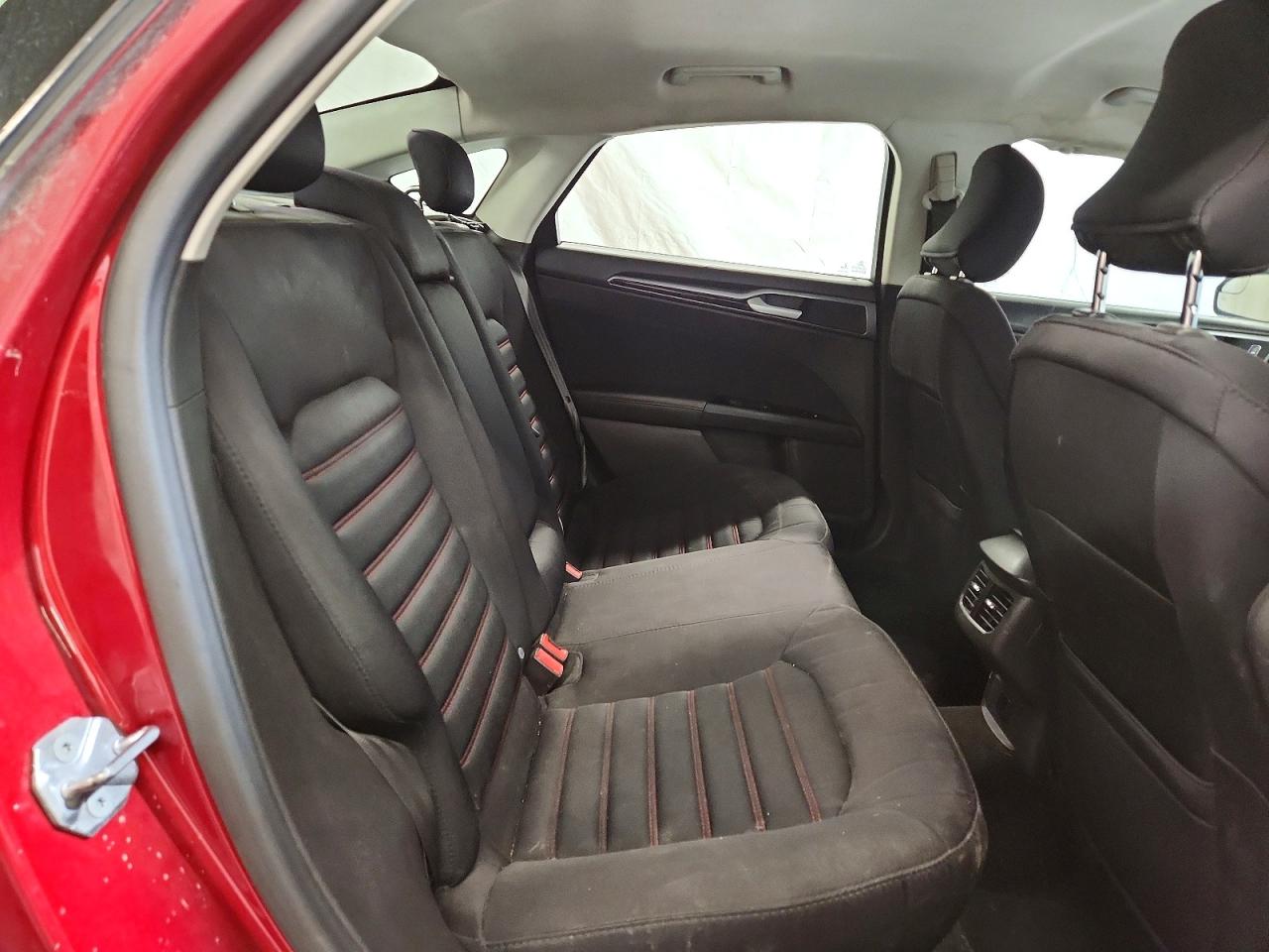 2015 Ford Fusion Se Red vin: 3FA6P0HD3FR188671