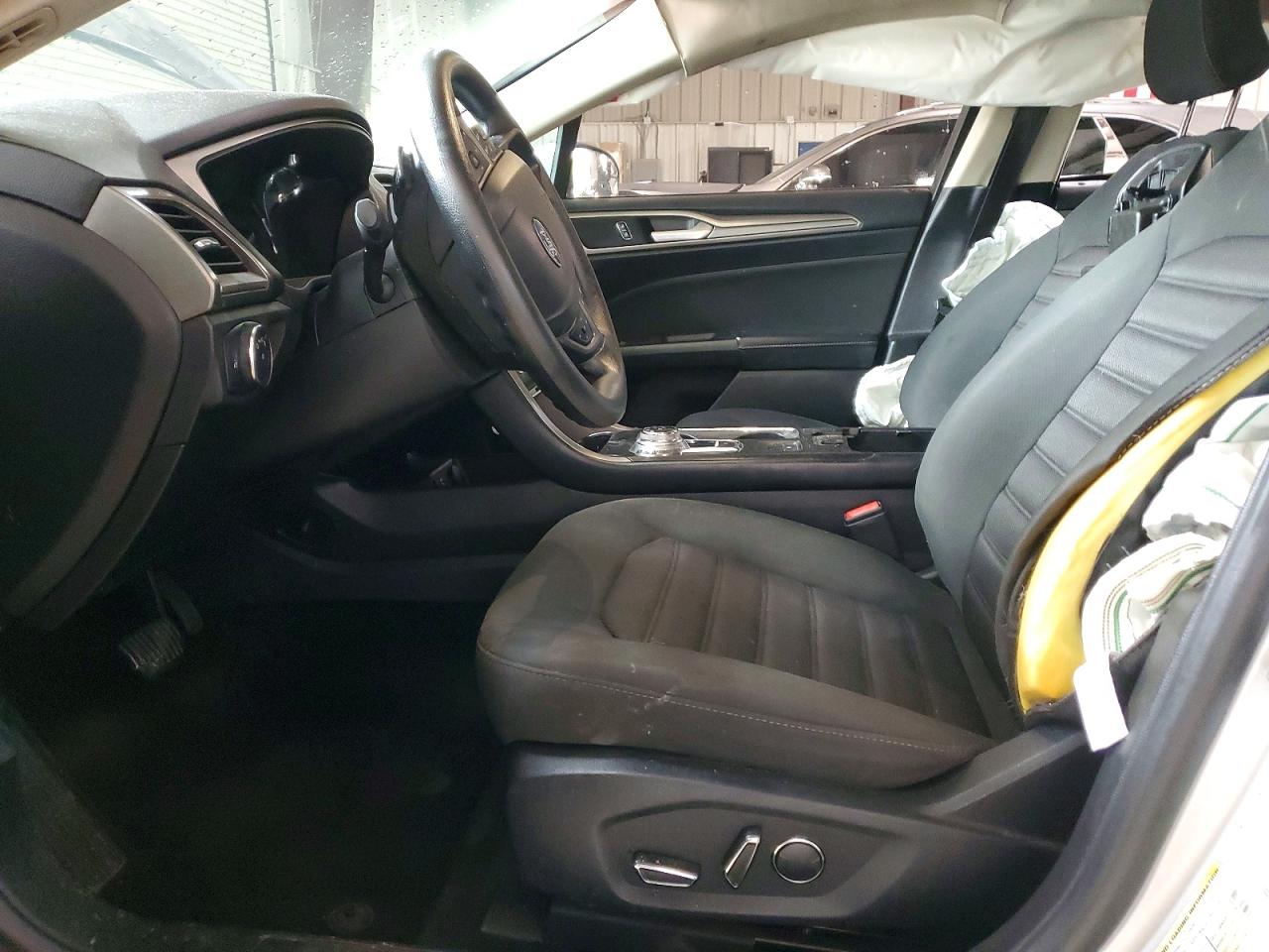 2018 Ford Fusion Se Silver vin: 3FA6P0HD3JR158210