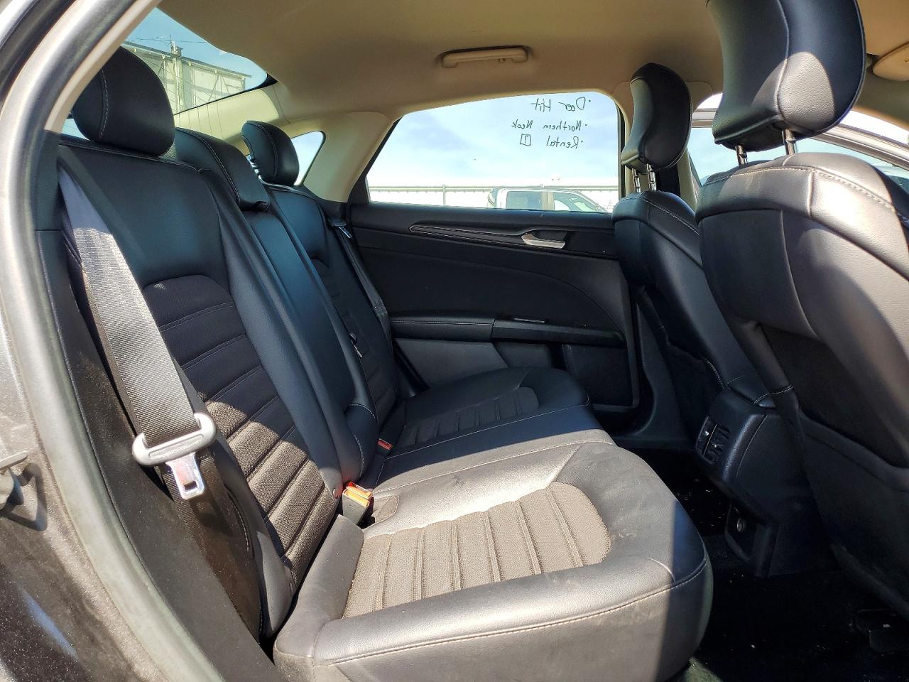 2018 Ford Fusion Se Gray vin: 3FA6P0HD3JR175024
