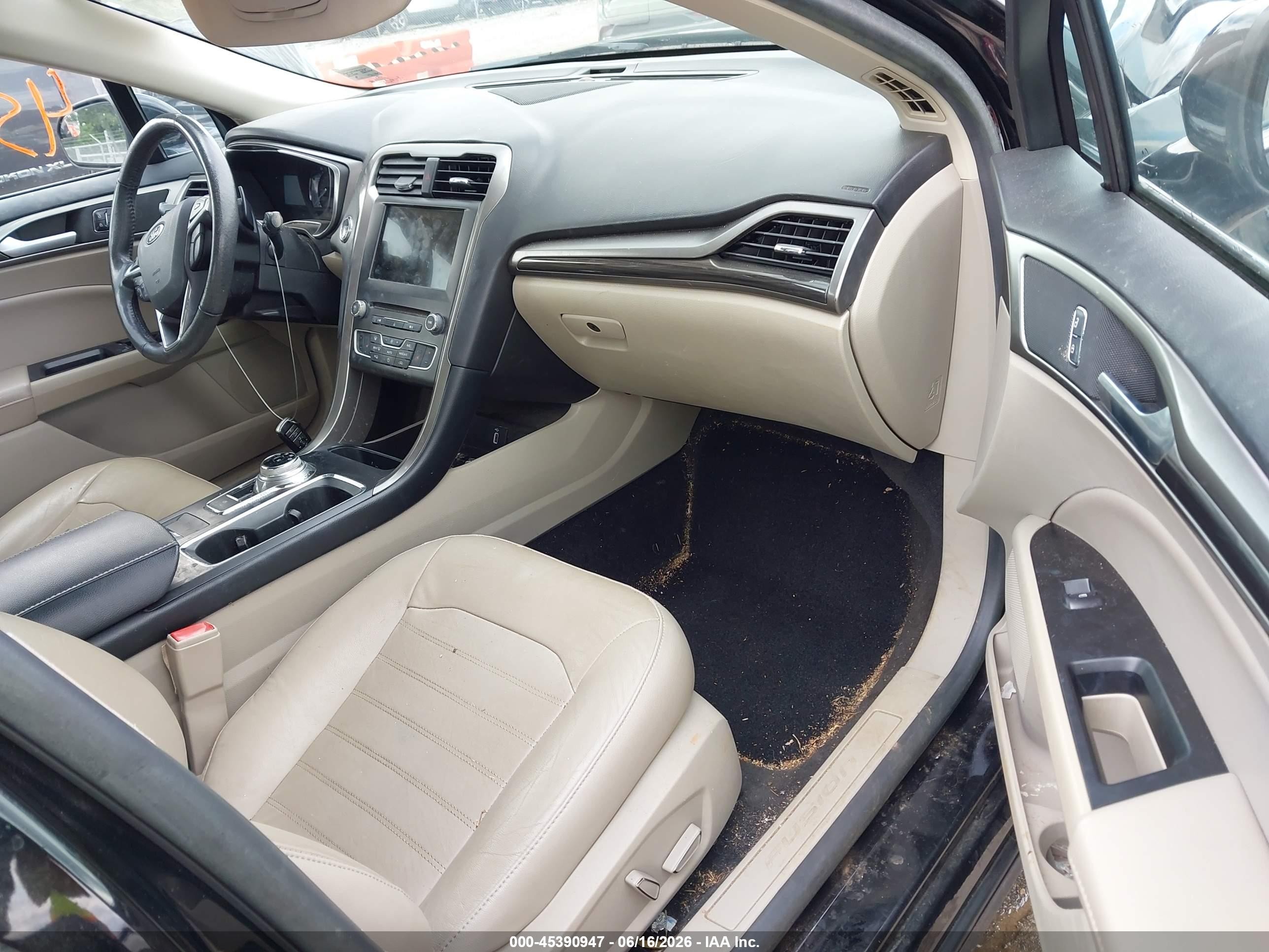 2018 Ford Fusion Se Black vin: 3FA6P0HD3JR217000