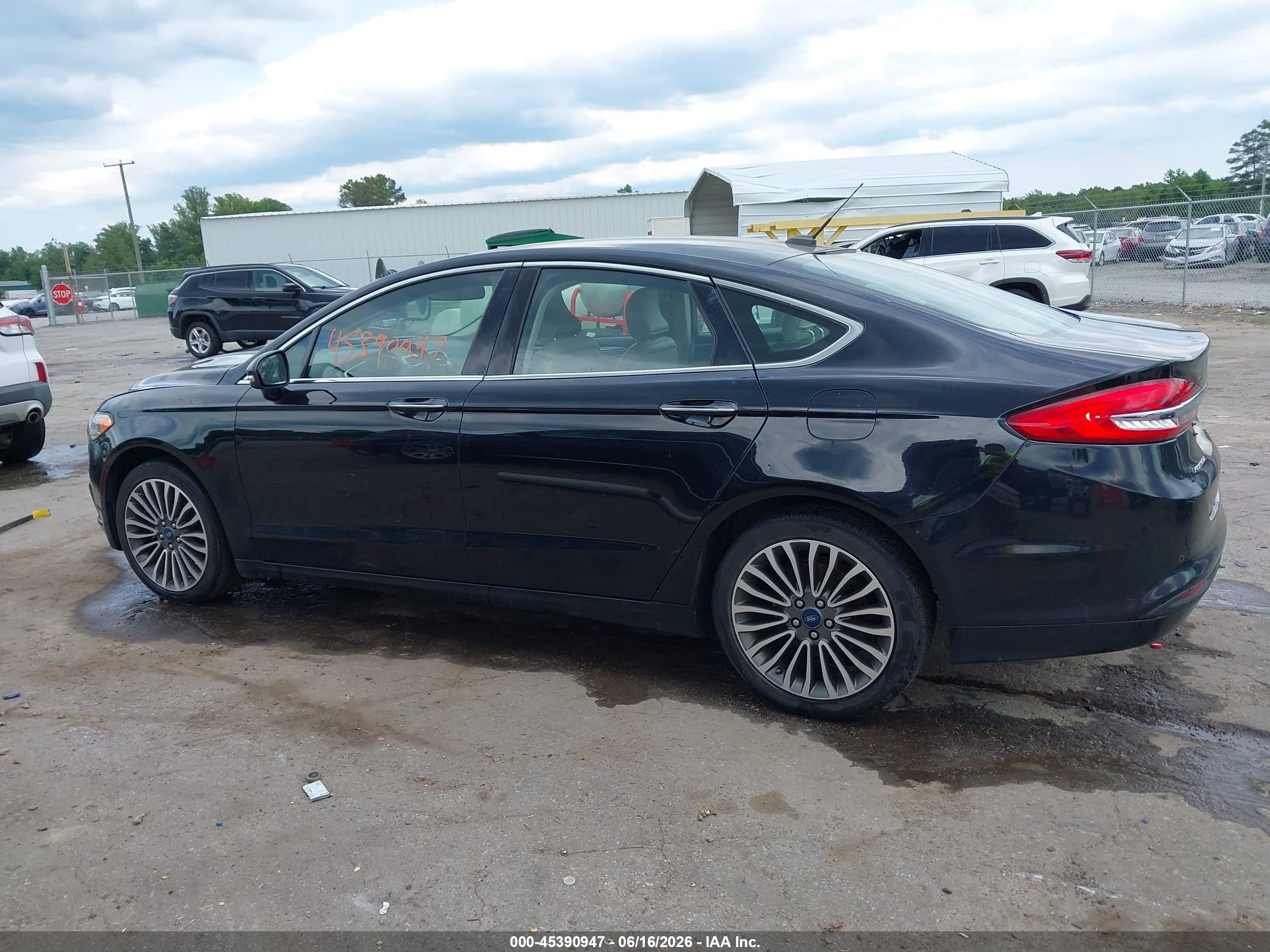 2018 Ford Fusion Se Black vin: 3FA6P0HD3JR217000