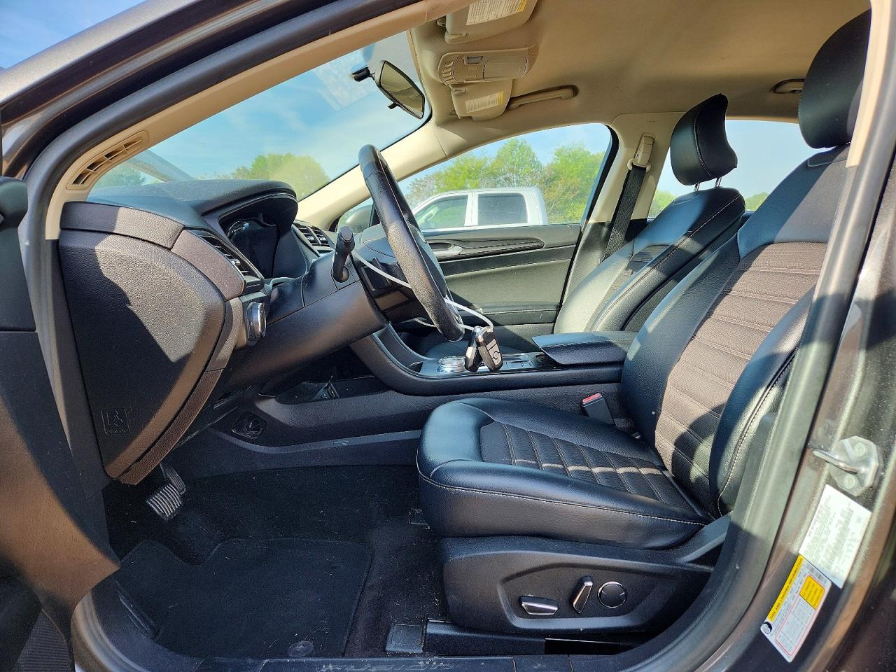 2018 Ford Fusion Se Gray vin: 3FA6P0HD3JR251339
