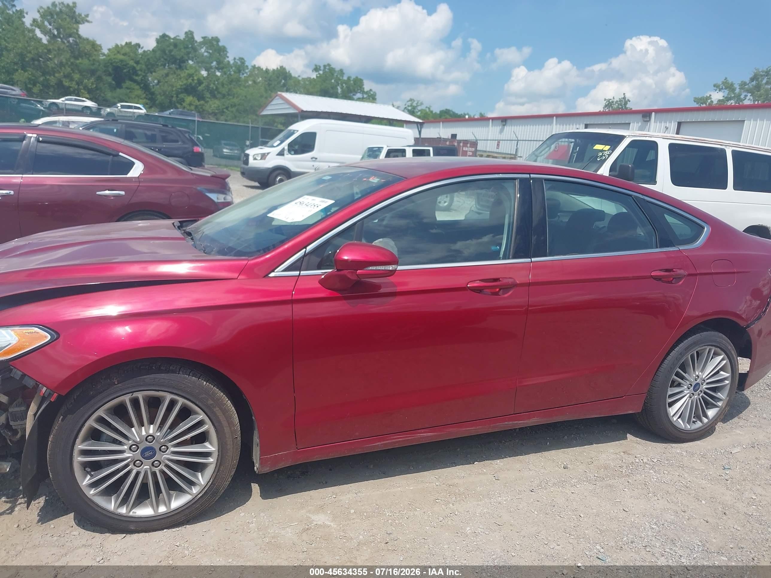 2014 Ford Fusion Se Красный vin: 3FA6P0HD4ER127506