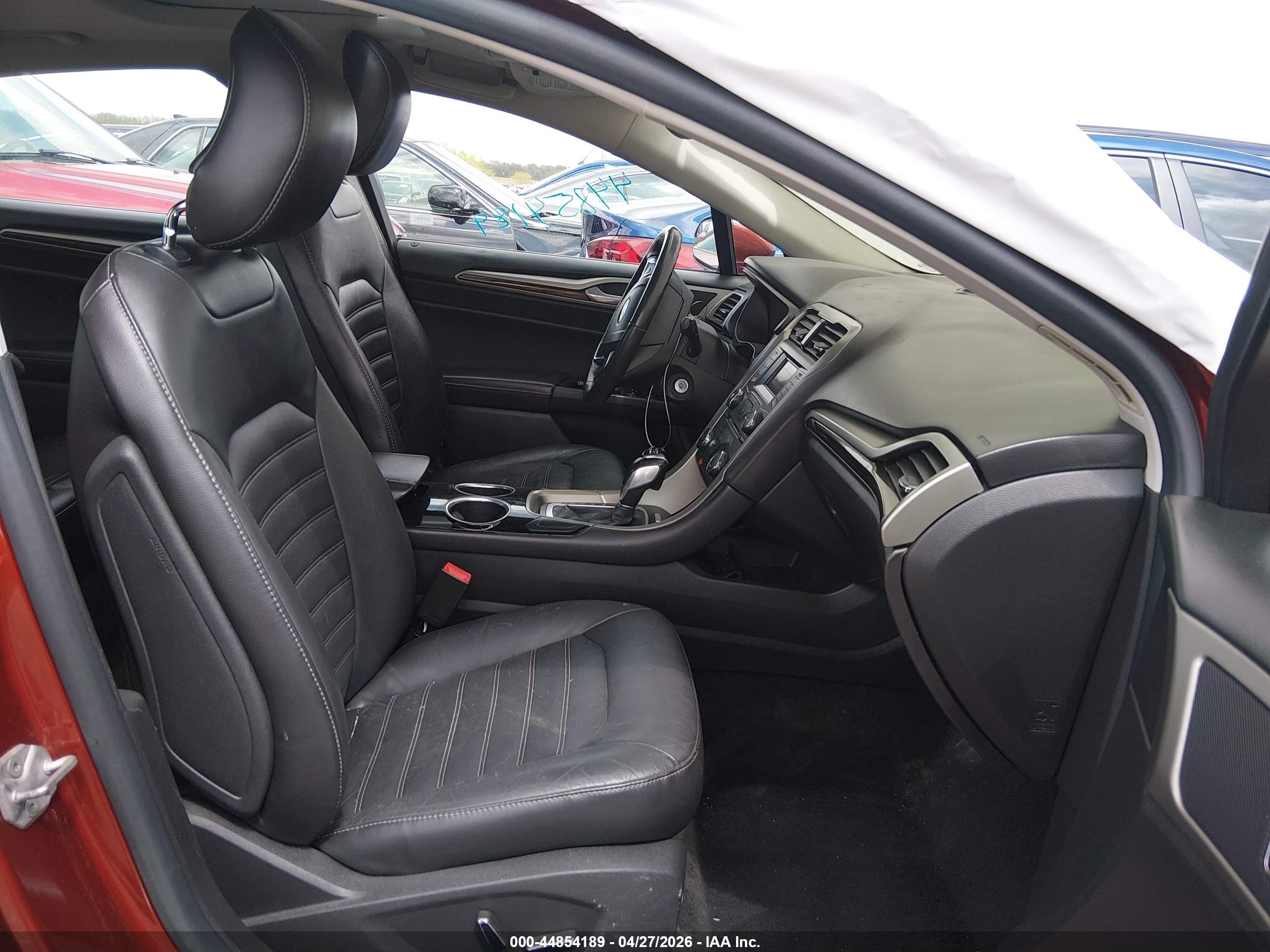 2014 Ford Fusion Se Красный vin: 3FA6P0HD4ER135394