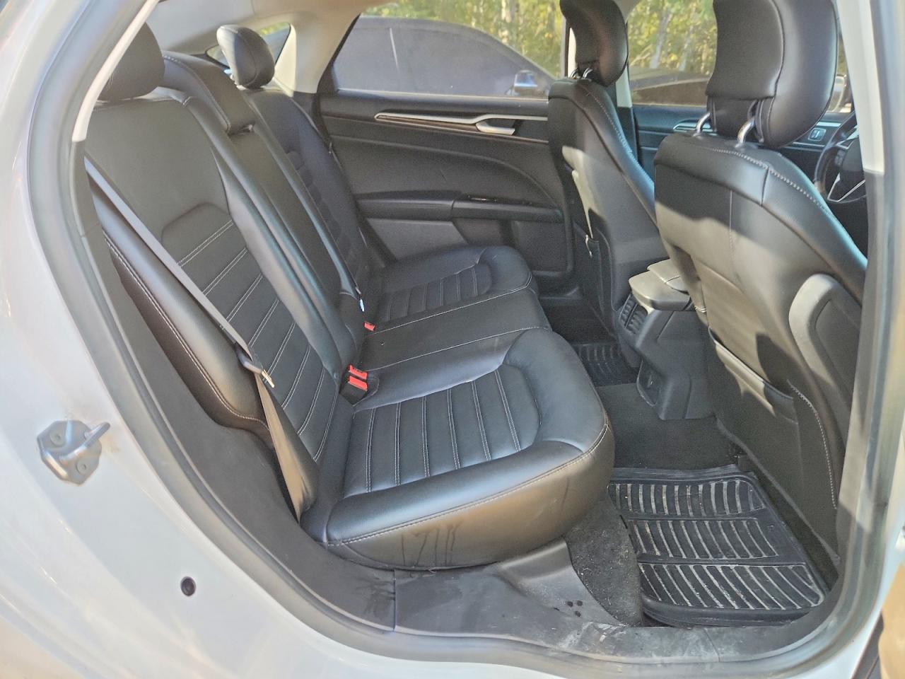 2014 Ford Fusion Se White vin: 3FA6P0HD4ER321436