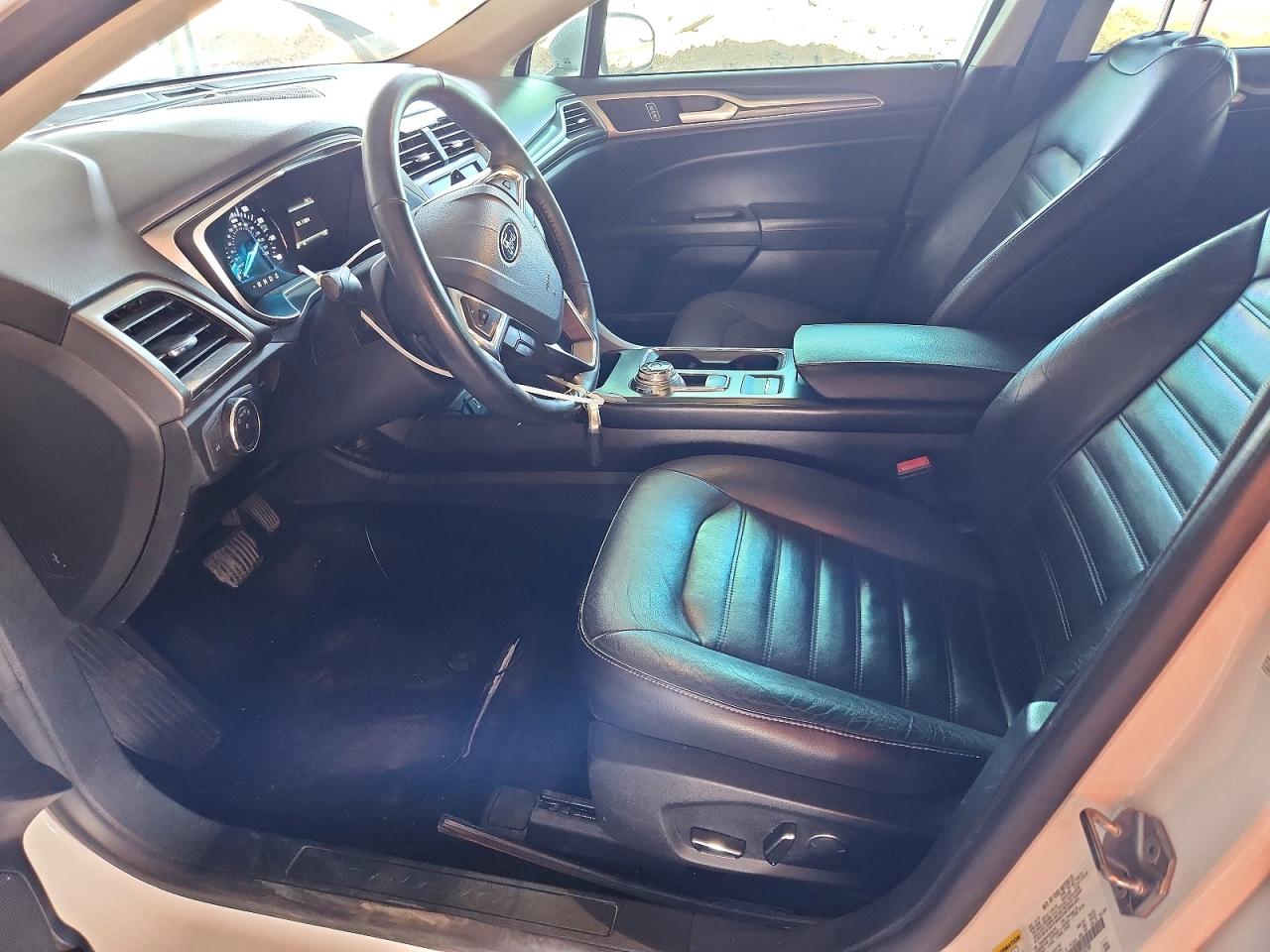 2018 Ford Fusion Se White vin: 3FA6P0HD4JR240799