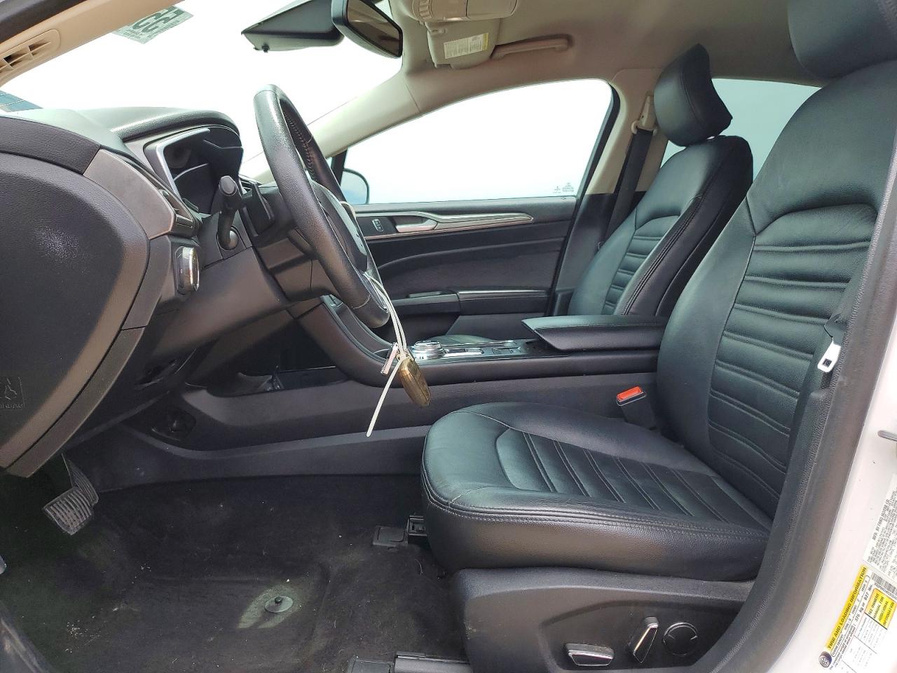2019 Ford Fusion Se White vin: 3FA6P0HD4KR282648