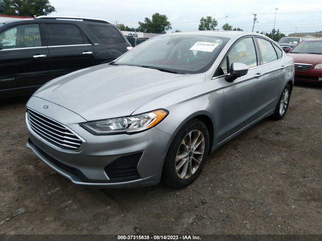 2020 Ford Fusion Se Серебряный vin: 3FA6P0HD4LR172569