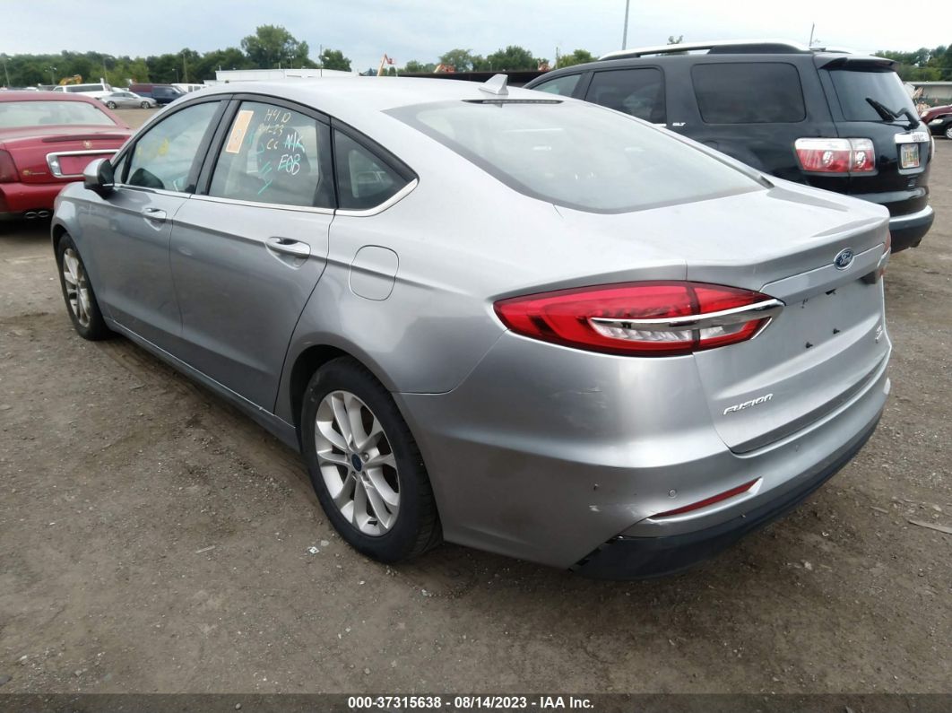 2020 Ford Fusion Se Серебряный vin: 3FA6P0HD4LR172569