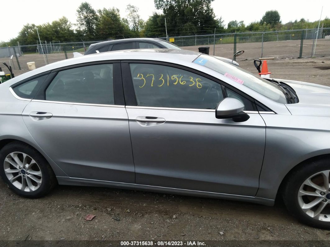2020 Ford Fusion Se Серебряный vin: 3FA6P0HD4LR172569