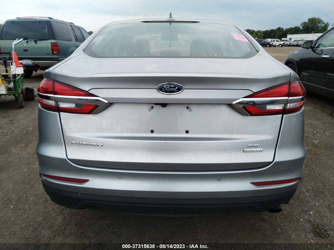 2020 Ford Fusion Se Серебряный vin: 3FA6P0HD4LR172569