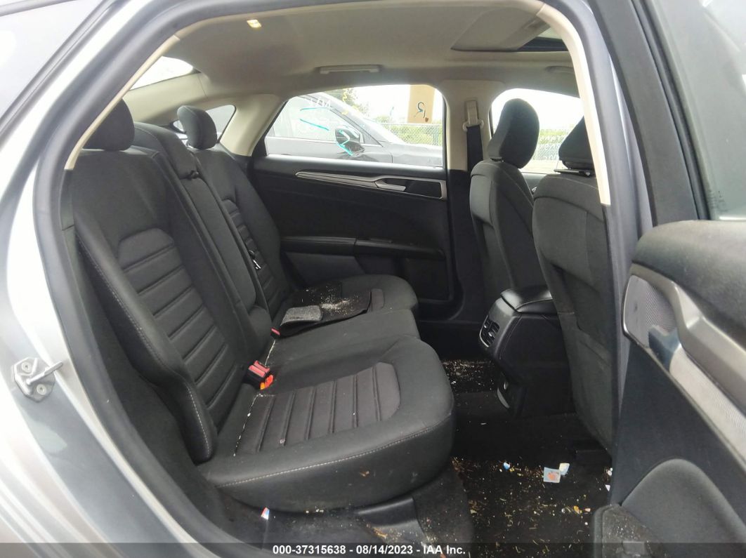 2020 Ford Fusion Se Серебряный vin: 3FA6P0HD4LR172569