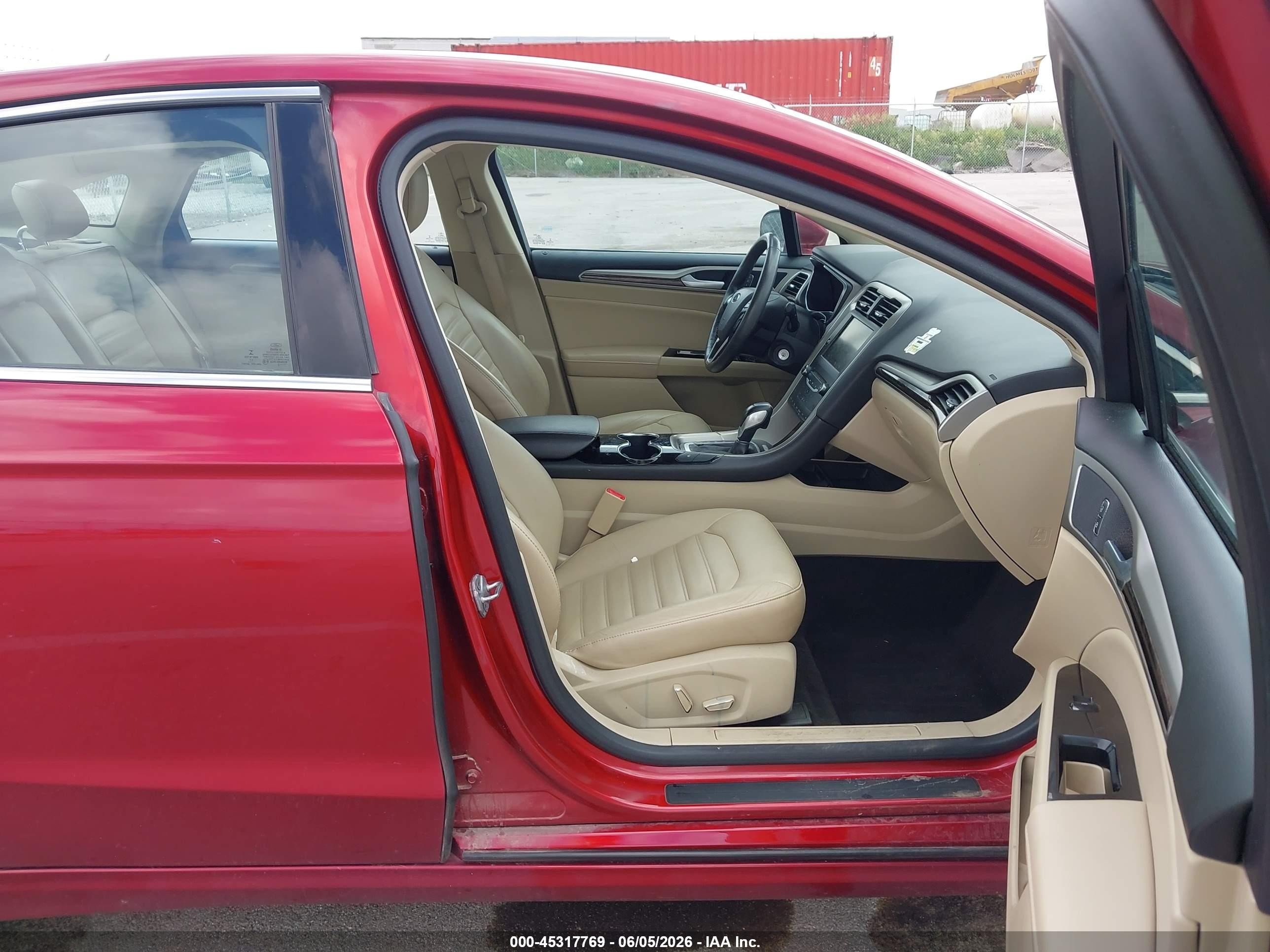 2014 Ford Fusion Se Красный vin: 3FA6P0HD5ER168310