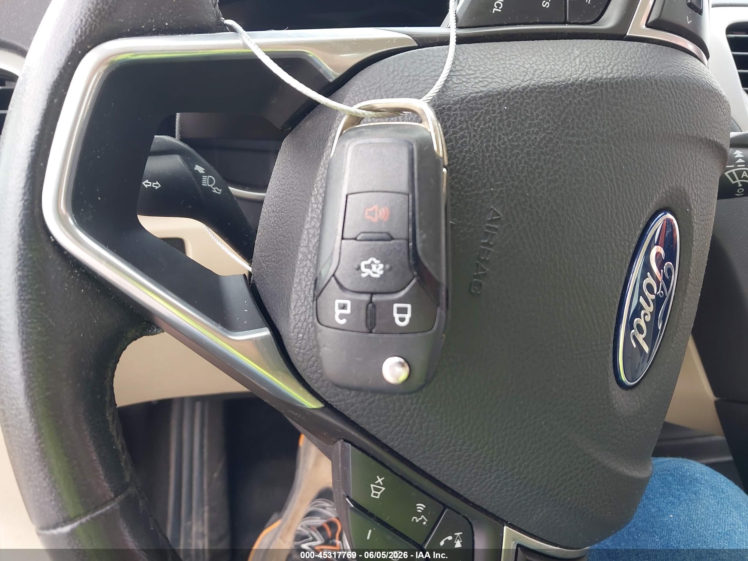 2014 Ford Fusion Se Красный vin: 3FA6P0HD5ER168310