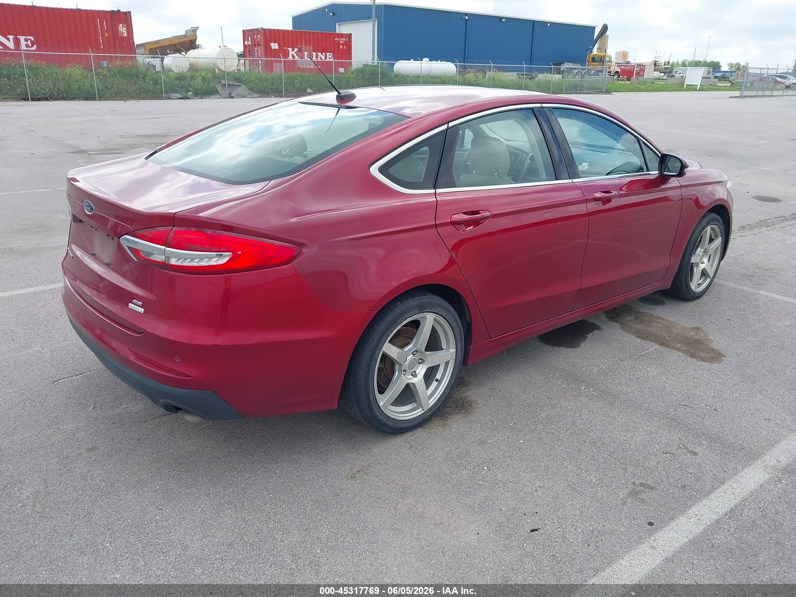 2014 Ford Fusion Se Красный vin: 3FA6P0HD5ER168310