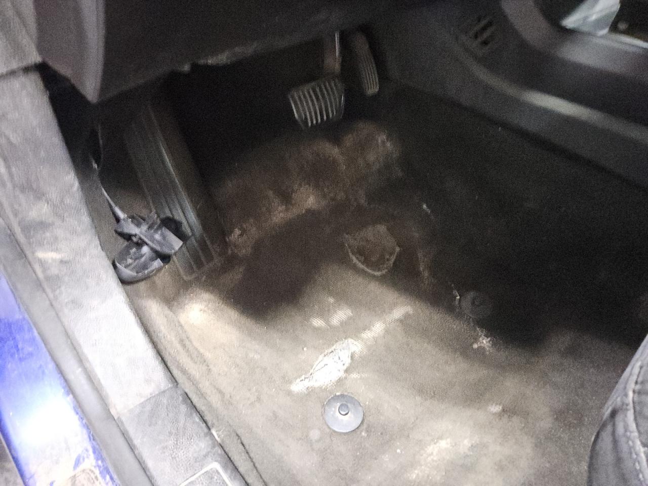2014 Ford Fusion Se Blue vin: 3FA6P0HD5ER217117 Damage: Left Front Carpet, Worn, Replacement Required