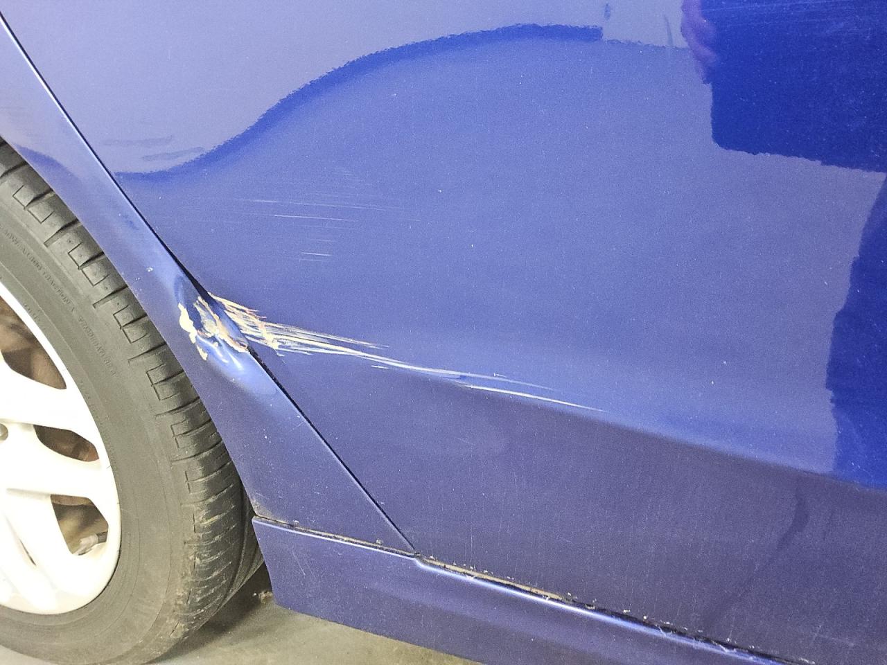 2014 Ford Fusion Se Blue vin: 3FA6P0HD5ER217117 Damage: Right Rocker Panel, Dent(S) W/ Paint Dmg, 2 To 3 Inches