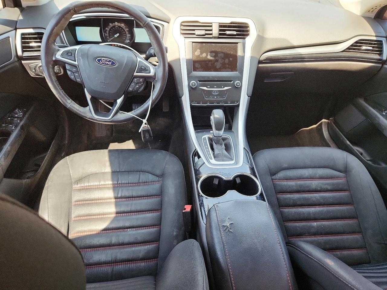 2014 Ford Fusion Se Red vin: 3FA6P0HD5ER355935