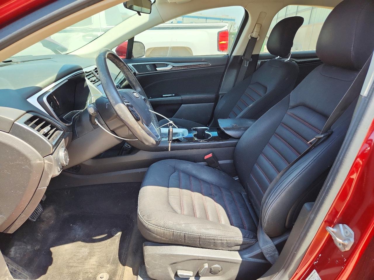 2014 Ford Fusion Se Red vin: 3FA6P0HD5ER355935