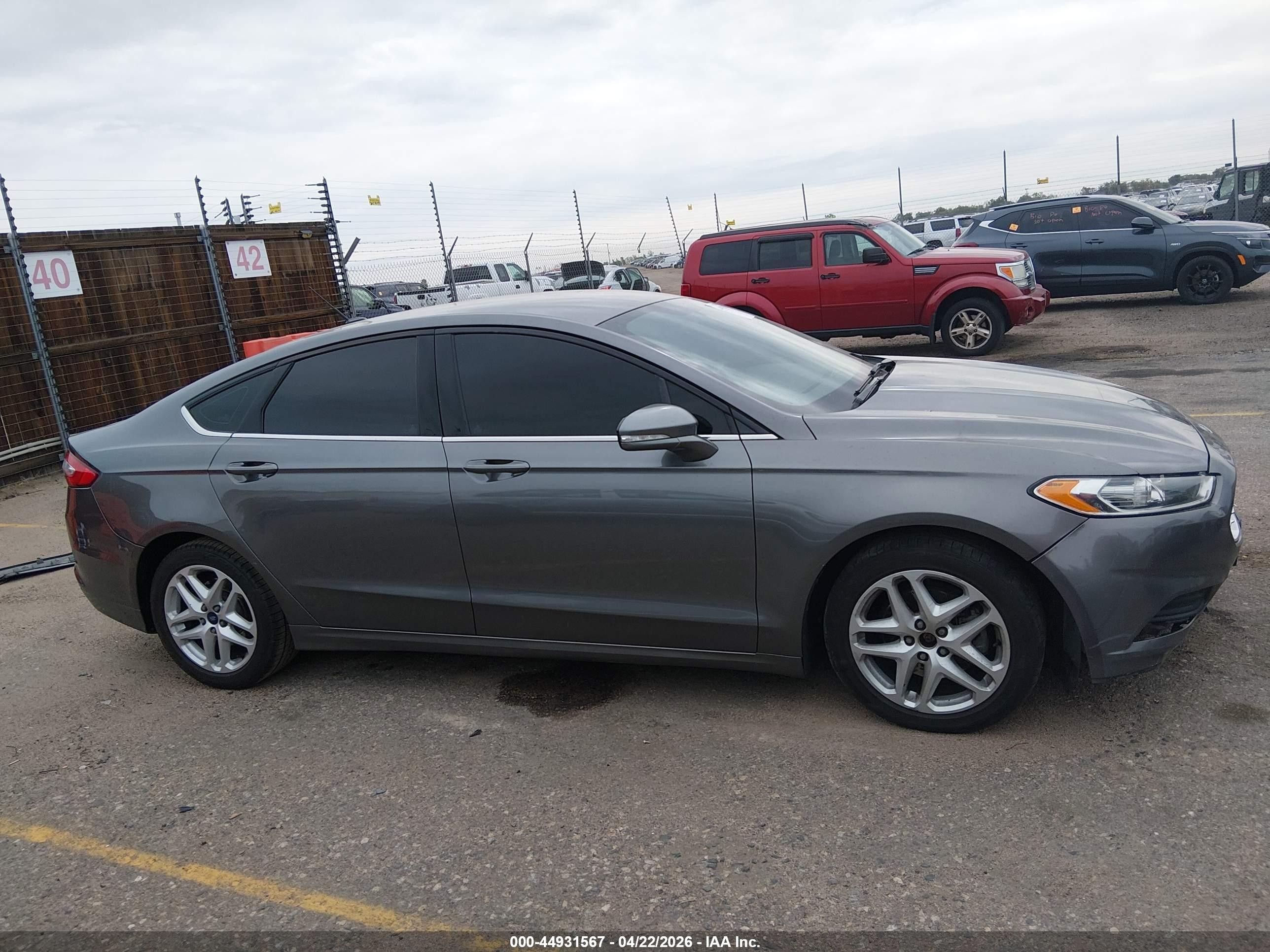 2014 Ford Fusion Se Серебряный vin: 3FA6P0HD5ER378020