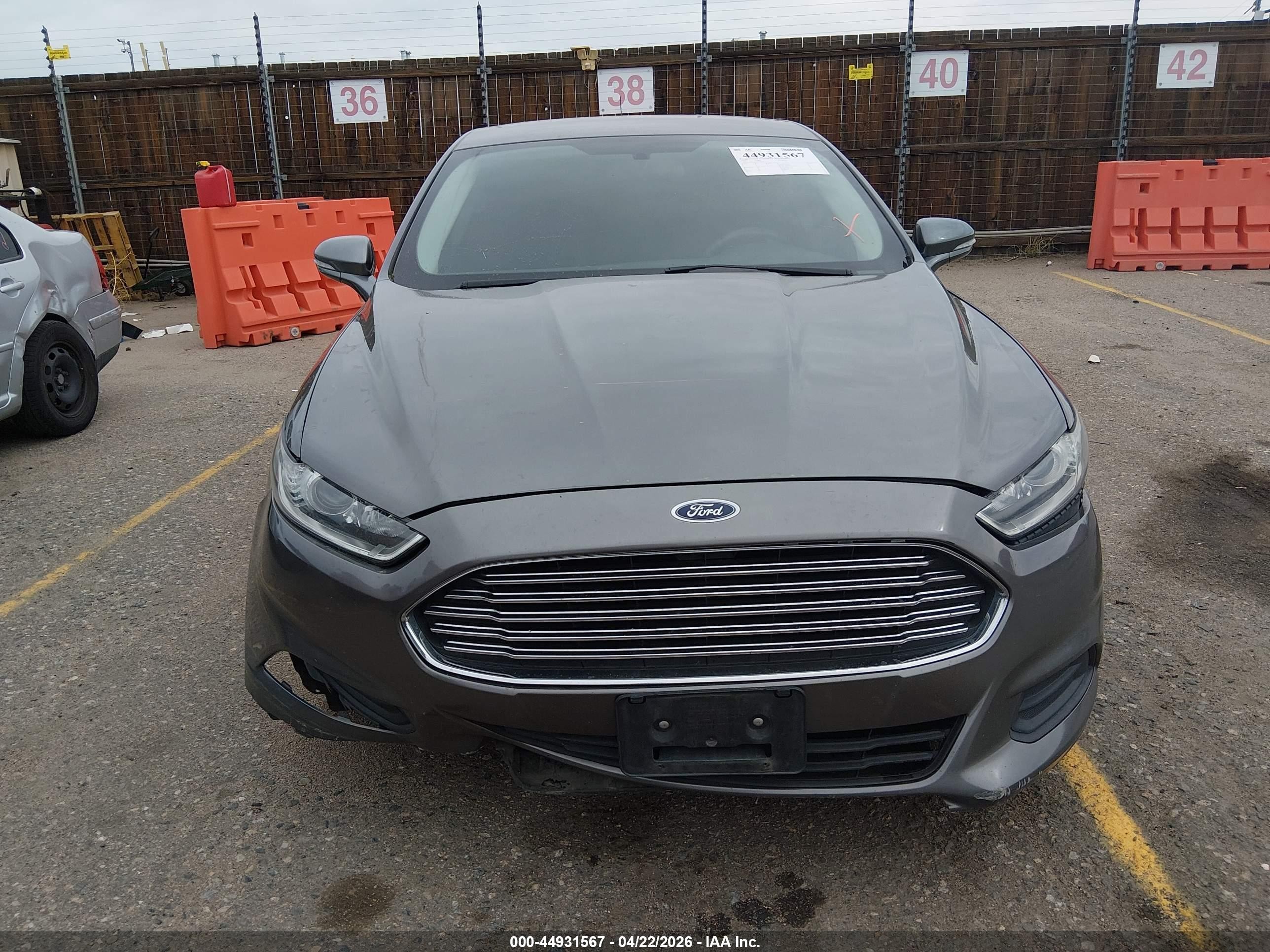 2014 Ford Fusion Se Серебряный vin: 3FA6P0HD5ER378020