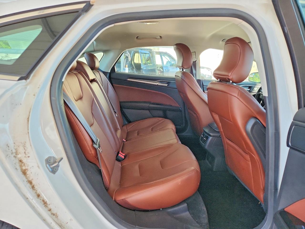 2015 Ford Fusion Se White vin: 3FA6P0HD5FR180975