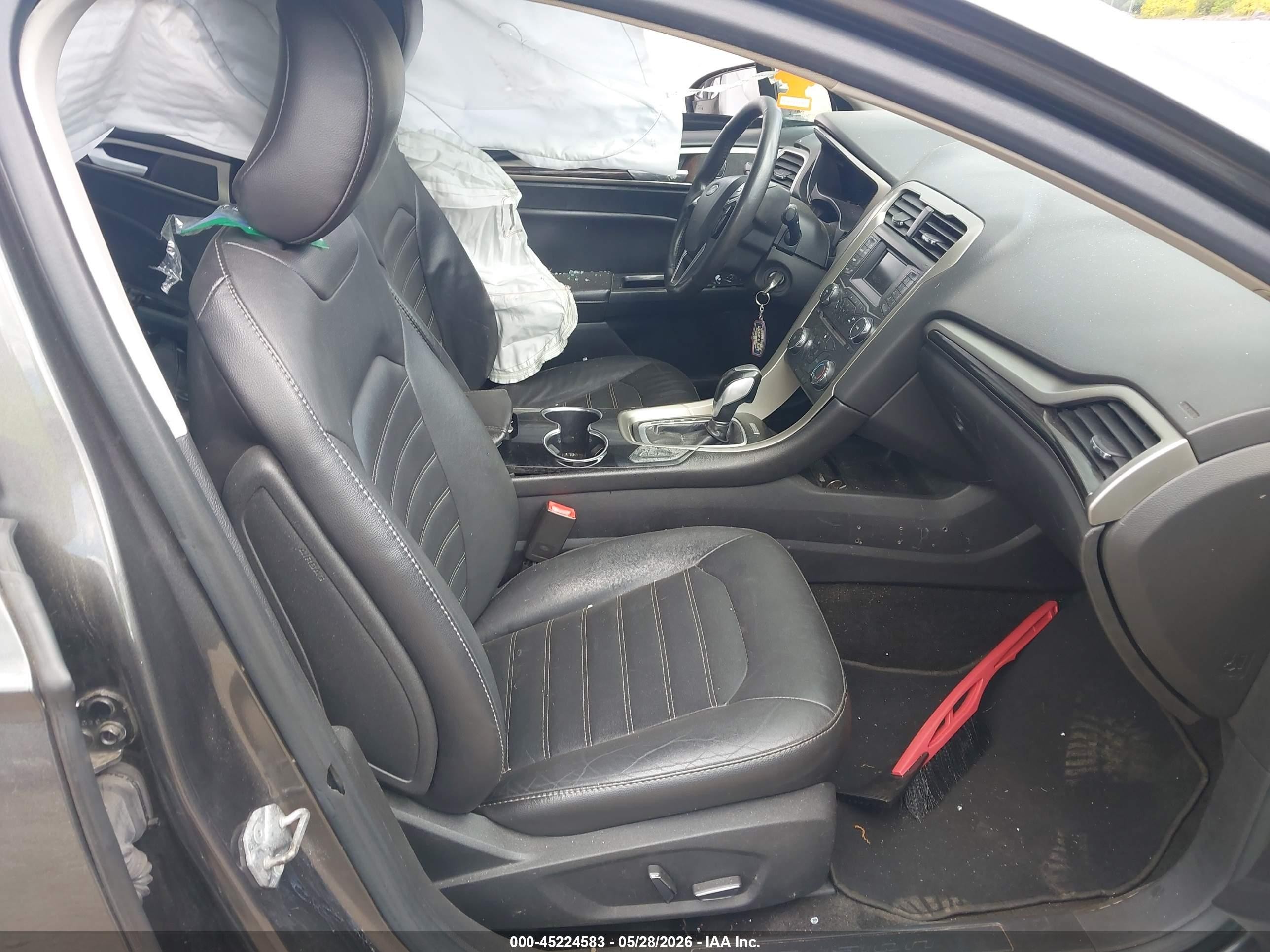 2015 Ford Fusion Se Серый vin: 3FA6P0HD5FR227647