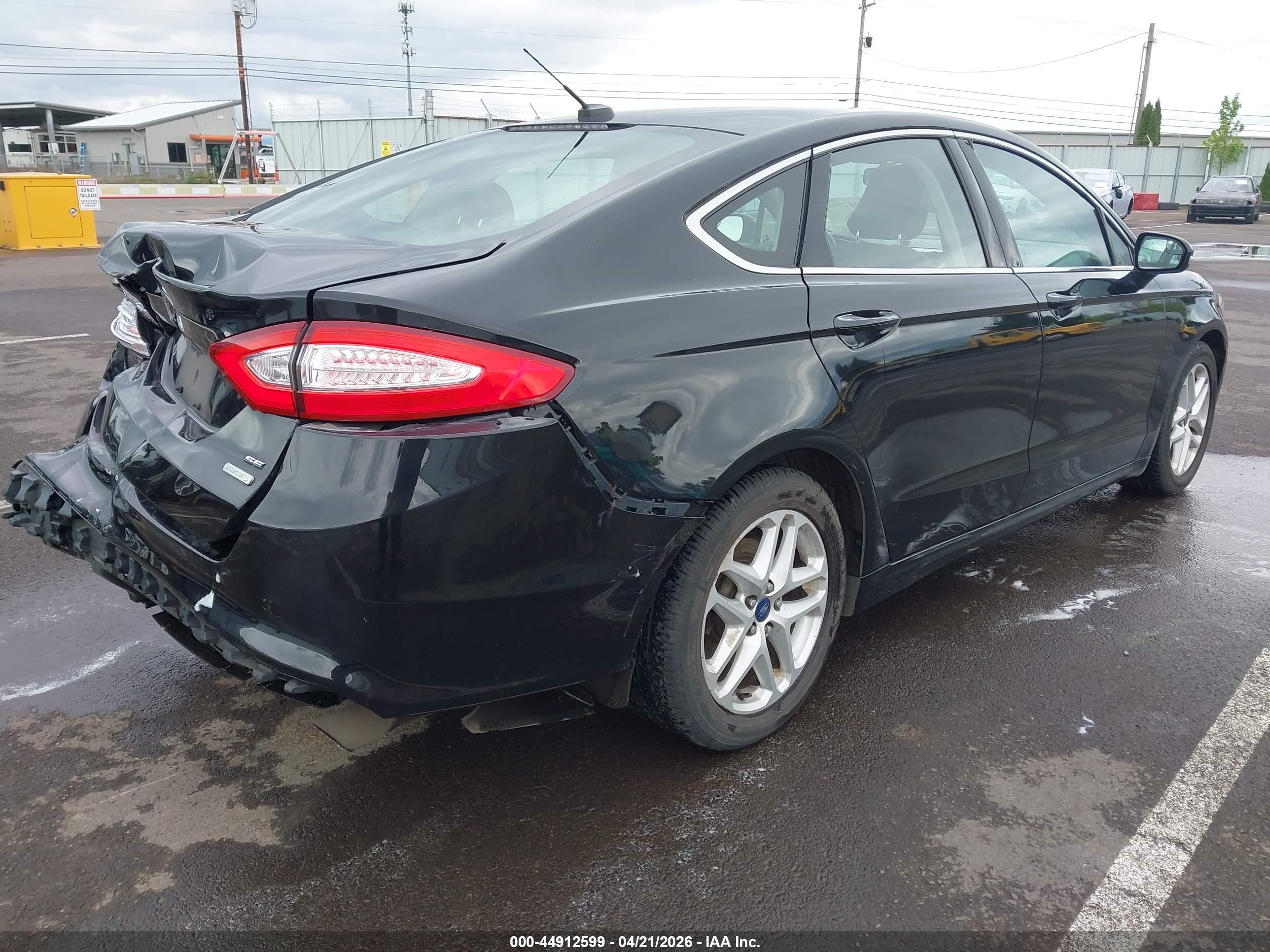 2015 Ford Fusion Se Черный vin: 3FA6P0HD5FR265220