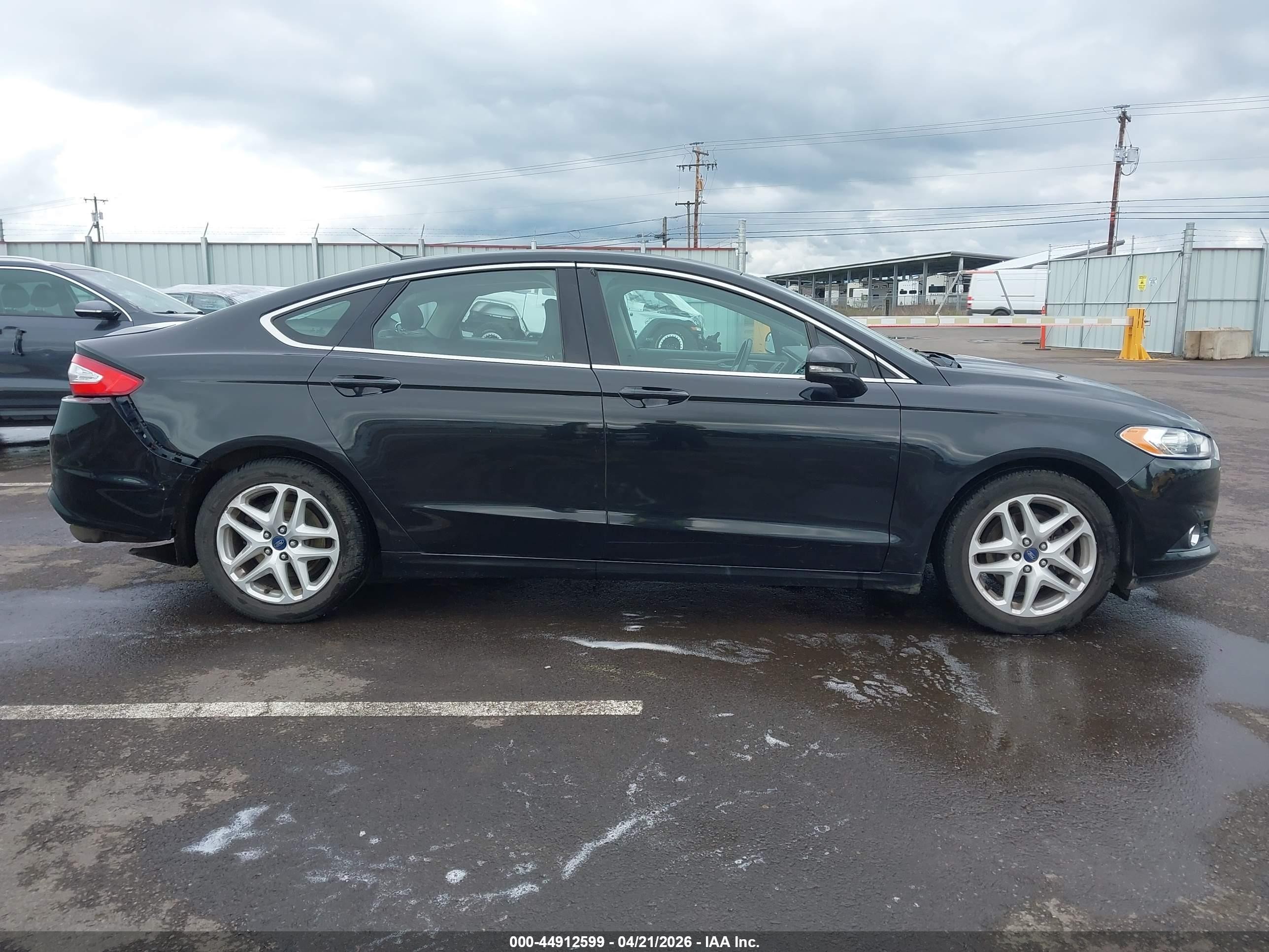 2015 Ford Fusion Se Черный vin: 3FA6P0HD5FR265220