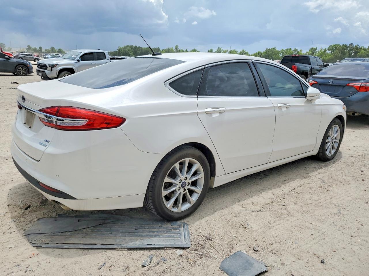 2017 Ford Fusion Se Белый vin: 3FA6P0HD5HR228560