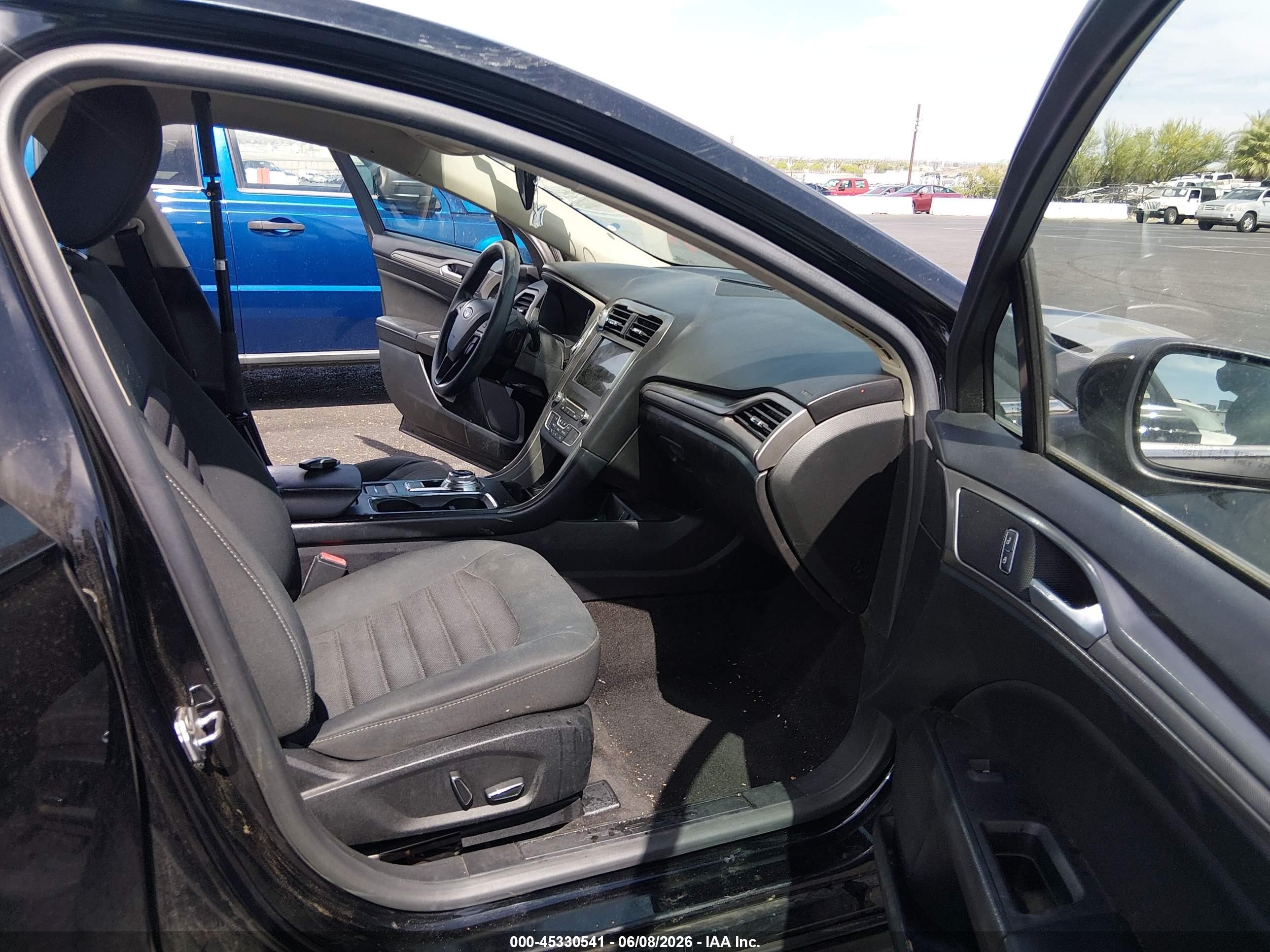 2018 Ford Fusion Se Black vin: 3FA6P0HD5JR253190