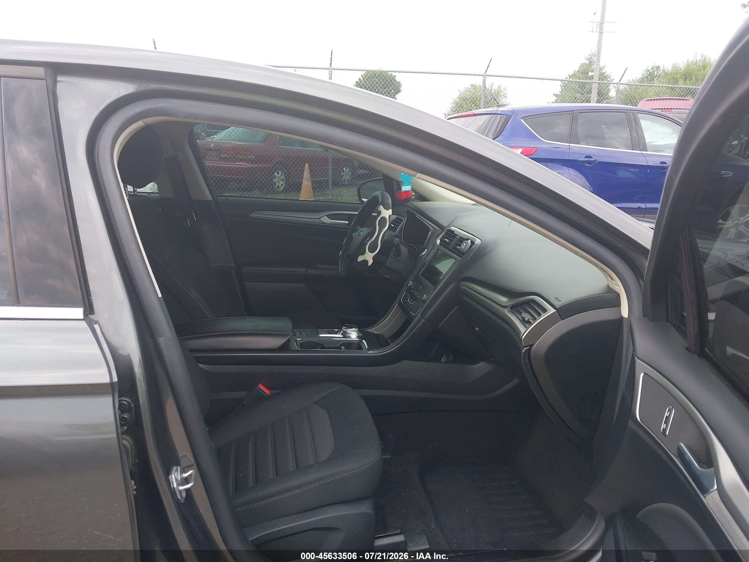 2020 Ford Fusion Se Серый vin: 3FA6P0HD5LR140701