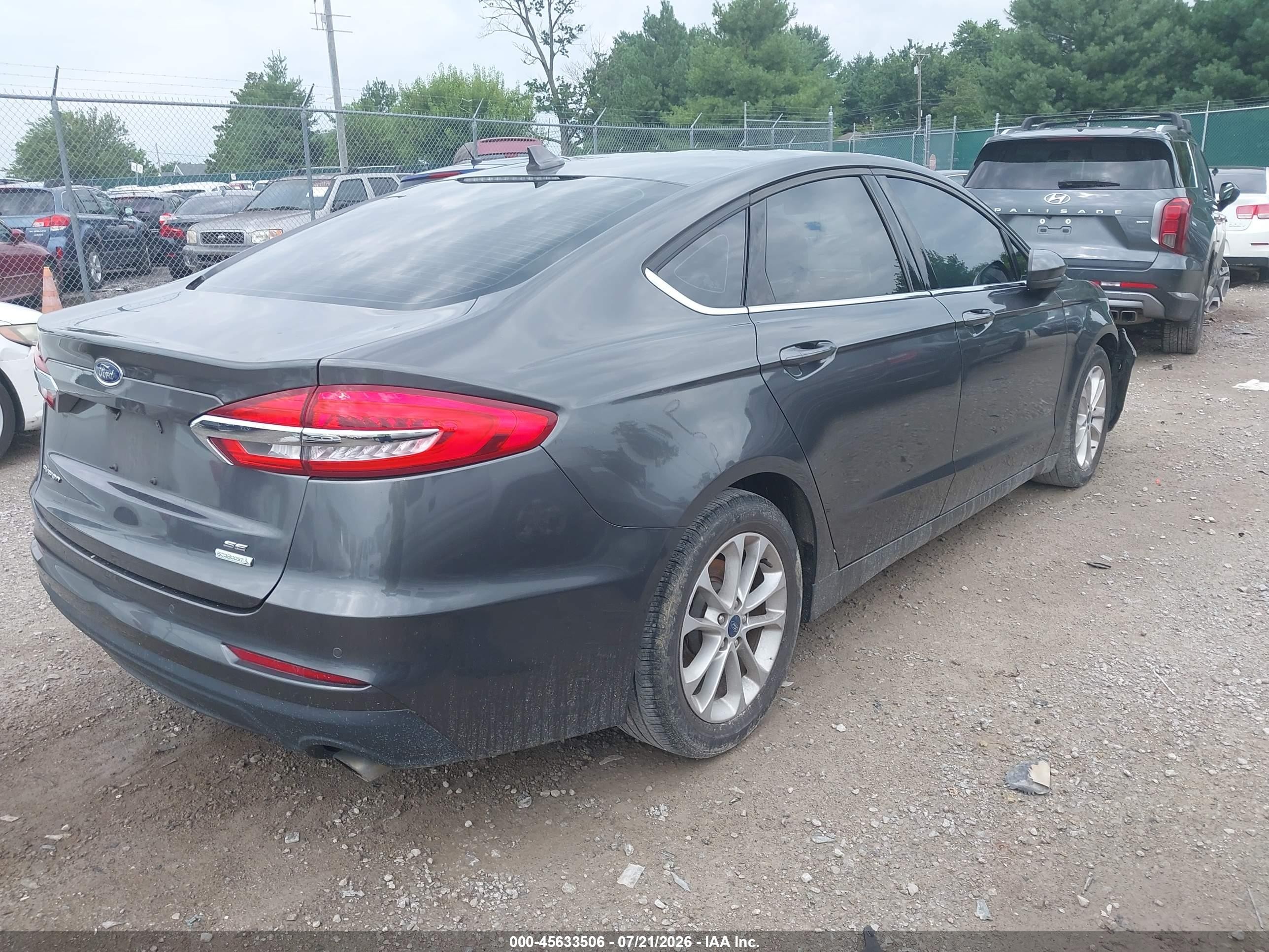 2020 Ford Fusion Se Серый vin: 3FA6P0HD5LR140701