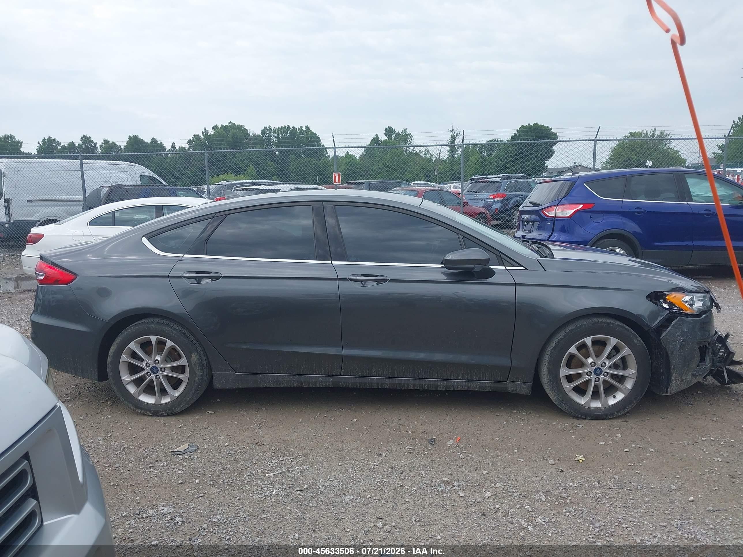 2020 Ford Fusion Se Серый vin: 3FA6P0HD5LR140701