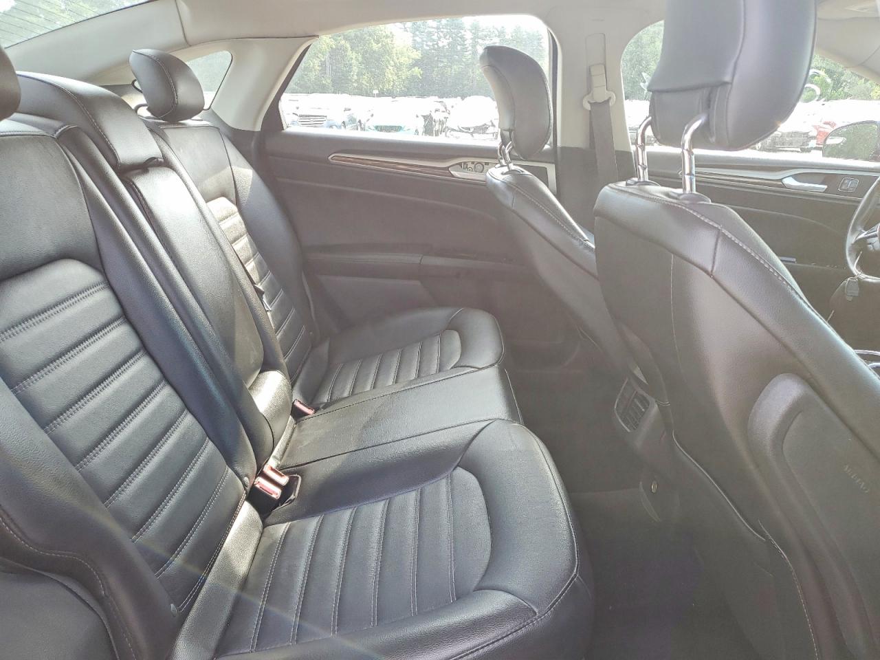 2014 Ford Fusion Se Red vin: 3FA6P0HD6ER145179