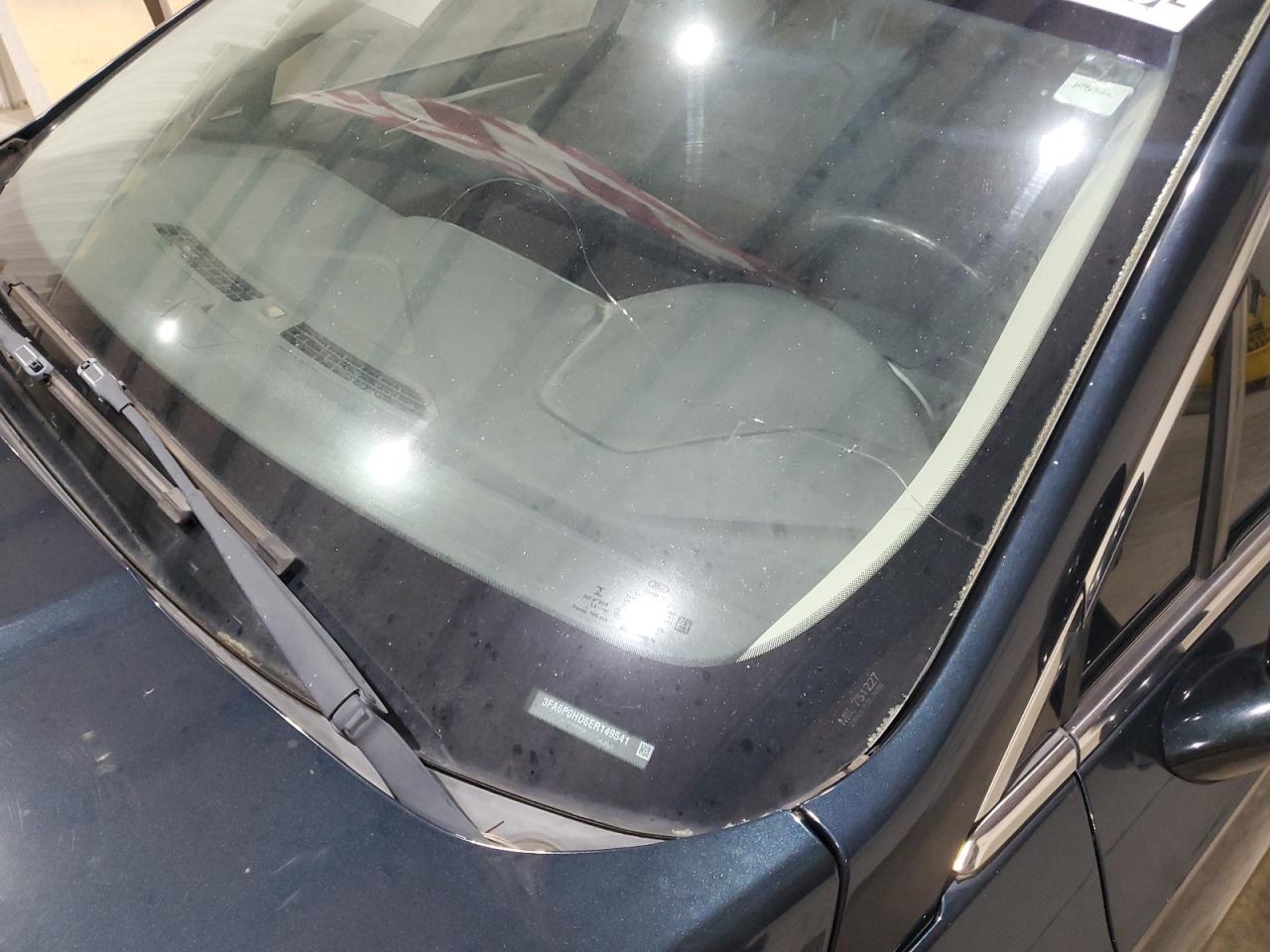 2014 Ford Fusion Se Black vin: 3FA6P0HD6ER149541 Damage: Windshield, Broken, Replacement Required