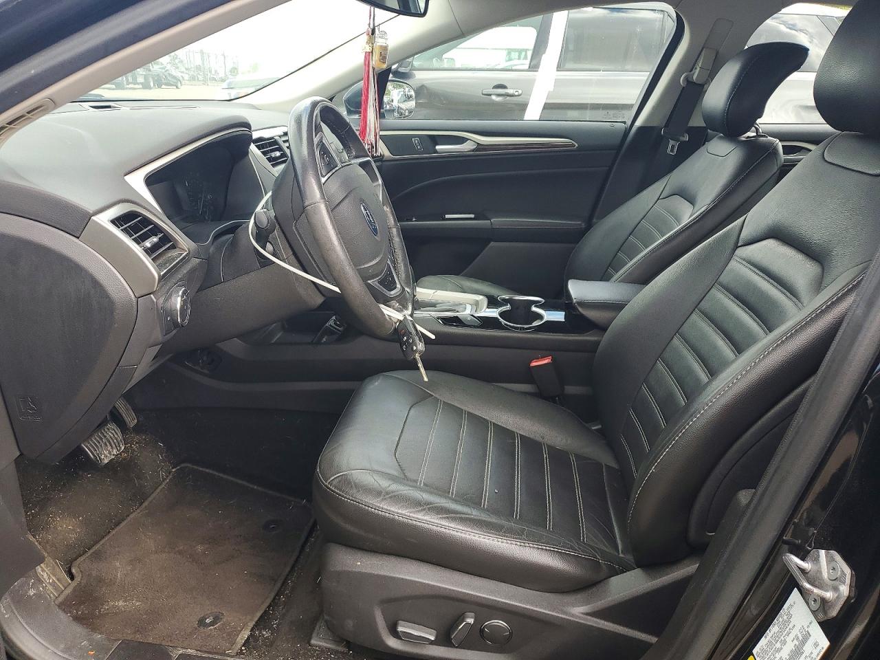 2014 Ford Fusion Se Черный vin: 3FA6P0HD6ER332065
