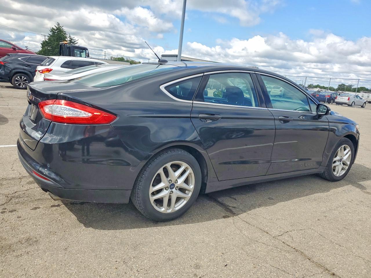 2014 Ford Fusion Se Черный vin: 3FA6P0HD6ER332065
