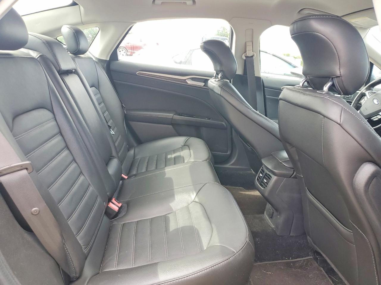 2014 Ford Fusion Se Черный vin: 3FA6P0HD6ER332065