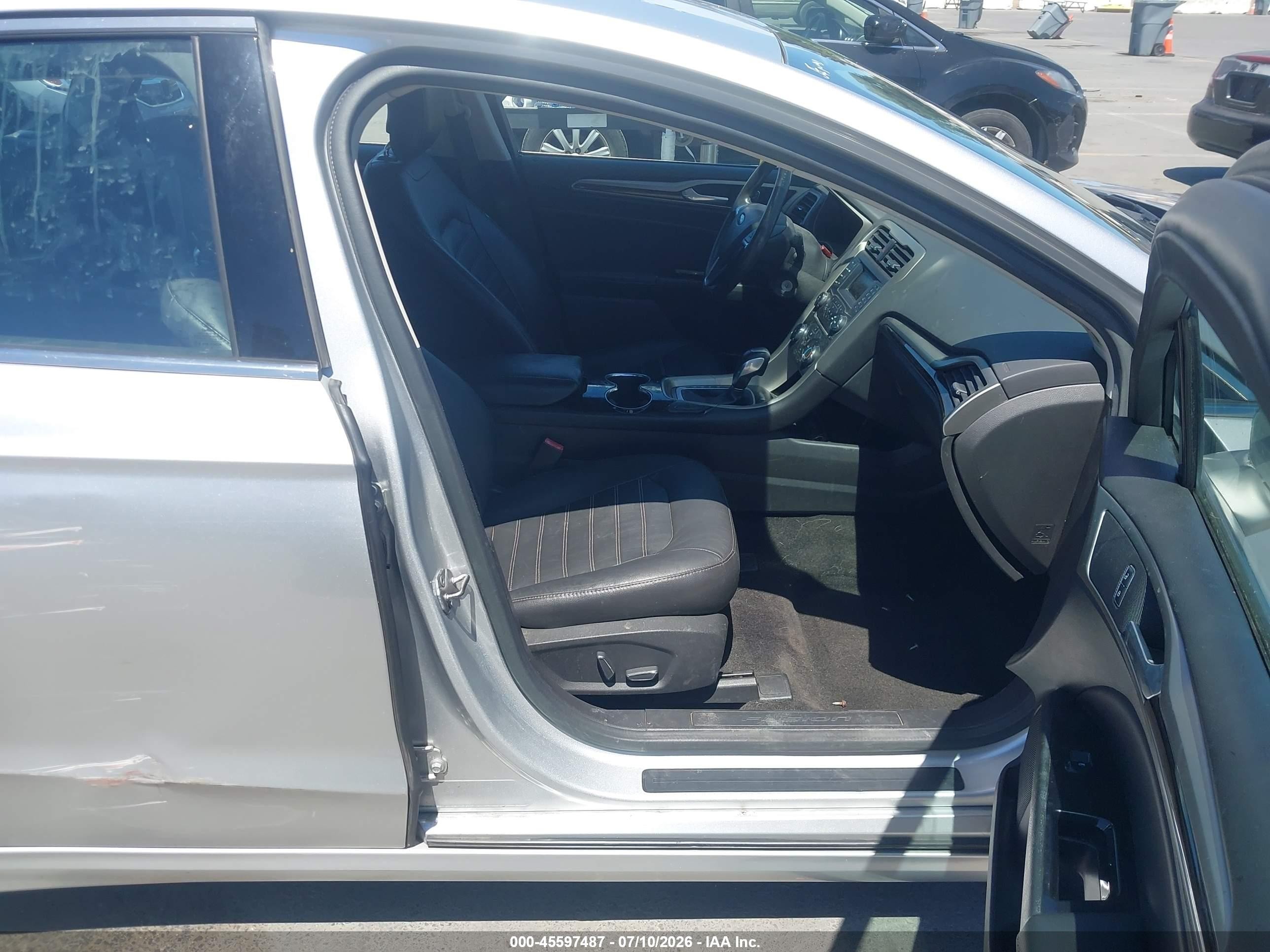 2015 Ford Fusion Se Серый vin: 3FA6P0HD6FR130697
